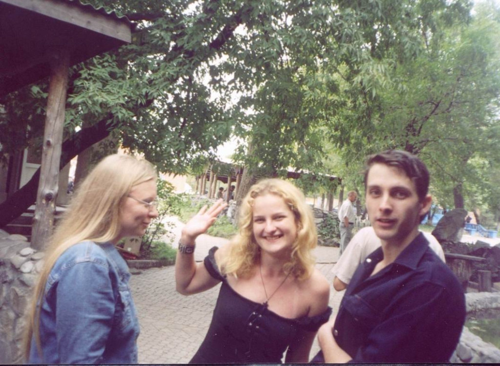 люди фотографируются